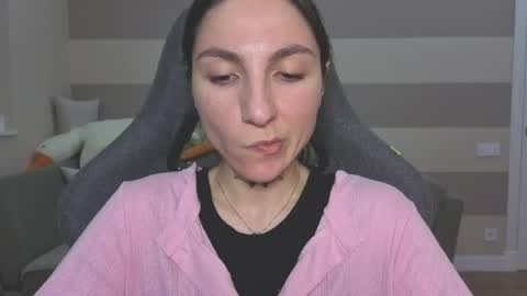 Snapshot of chabibiann chatting on 05-11-26, 01:06 Kate online show from 05-11-26, 01:06