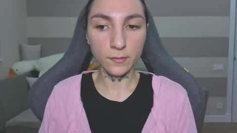 Snapshot of chabibiann chatting on 05-16-26, 06:43 Kate online show from 05-16-26, 06:43