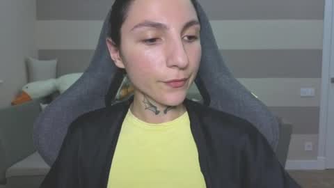Snapshot of chabibiann chatting on 05-21-26, 06:04 Kate online show from 05-21-26, 06:04