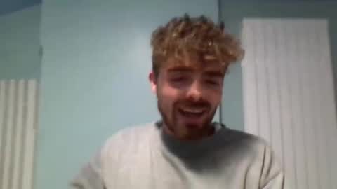 Snapshot of chambrss chatting on 10-26-25, 03:45 chambrss online show from 10-26-25, 03:45