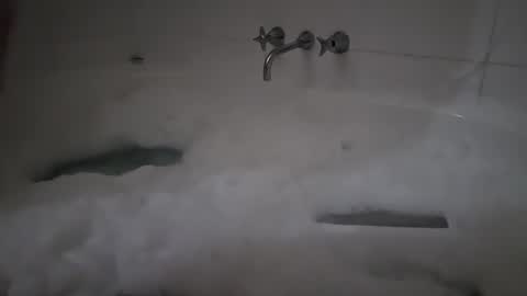 Snapshot of champagneandbitches1 chatting on 10-04-25, 03:15 champagneandbitches1 online show from 10-04-25, 03:15