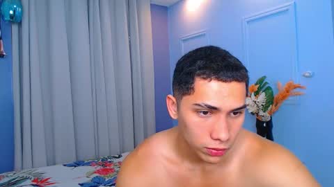 aurora and lian online show from 02-03-25, 02:55