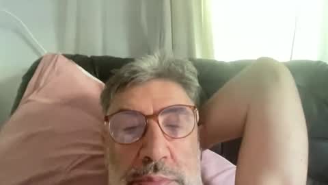 Snapshot of champsex305610 chatting on 12-15-25, 02:05 champsex305610 online show from 12-15-25, 02:05