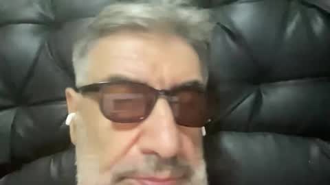 Snapshot of champsex305610 chatting on 03-10-26, 06:24 champsex305610 online show from 03-10-26, 06:24