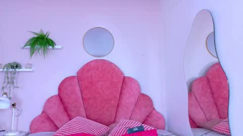 C H A N E L online show from 11-25-25, 01:00