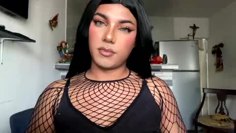 Snapshot of chanelfancy chatting on 05-22-26, 01:17 chanelfancy online show from 05-22-26, 01:17