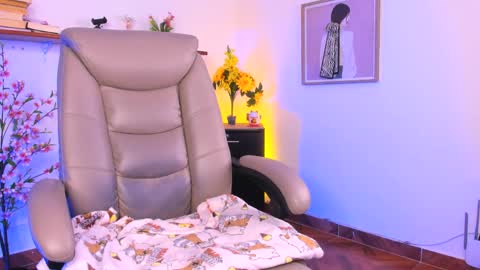 chanell online show from 05-25-26, 11:05