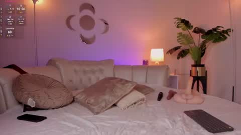 Chanell online show from 07-09-26, 01:26