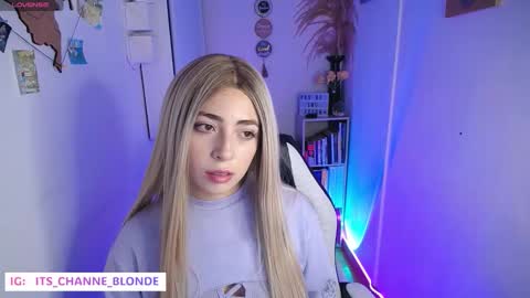 channel_blonde_a online show from 10-21-25, 09:37