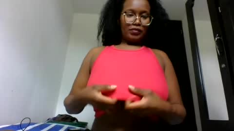 Snapshot of chantal99 chatting on 07-02-26, 03:40 chantal99 online show from 07-02-26, 03:40