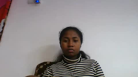 Snapshot of chantale483461 chatting on 06-09-26, 05:35 chantale483461 online show from 06-09-26, 05:35