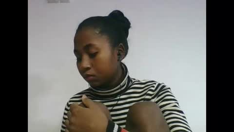 Snapshot of chantale483461 chatting on 06-10-26, 06:18 chantale483461 online show from 06-10-26, 06:18