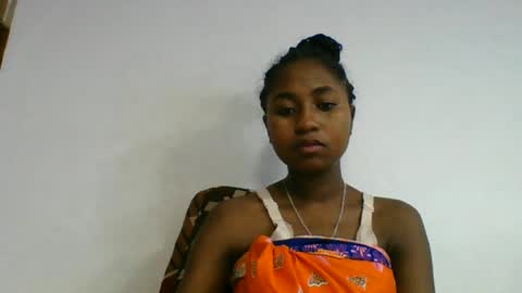 Snapshot of chantale483461 chatting on 06-16-26, 06:10 chantale483461 online show from 06-16-26, 06:10