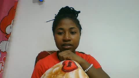 Snapshot of chantale483461 chatting on 06-29-26, 06:52 chantale483461 online show from 06-29-26, 06:52