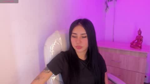 Chantall online show from 12-20-25, 04:08