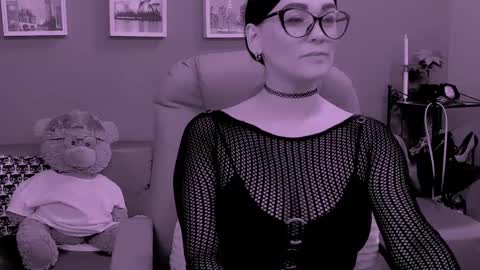 The Queen online show from 04-05-26, 06:43