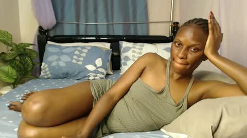 Snapshot of chantelsamz2 chatting on 01-04-25, 02:03 Chantel online show from 01-04-25, 02:03