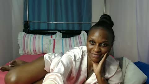 Snapshot of chantelsamz2 chatting on 02-28-25, 04:10 Chantel online show from 02-28-25, 04:10