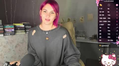 Suzanna Snow online show from 09-25-25, 03:10