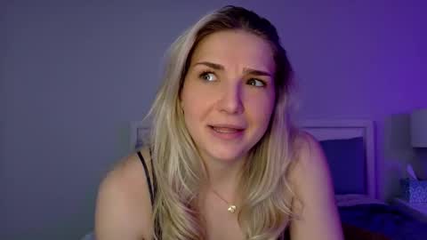 Snapshot of charbearxoxo chatting on 02-14-26, 01:24 char online show from 02-14-26, 01:24