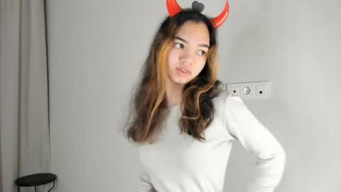 MIchelle online show from 11-26-25, 06:36