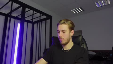 Snapshot of charles_sins chatting on 02-07-25, 02:26 CHARLES SINS online show from 02-07-25, 02:26