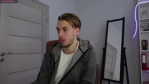 Snapshot of charles_sins chatting on 02-26-25, 12:58 CHARLES SINS online show from 02-26-25, 12:58