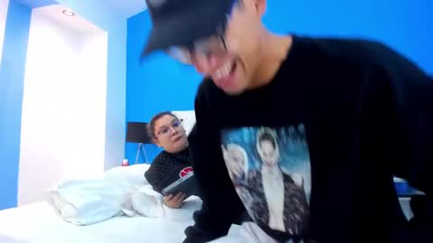 Charles y Elara online show from 12-10-24, 06:44