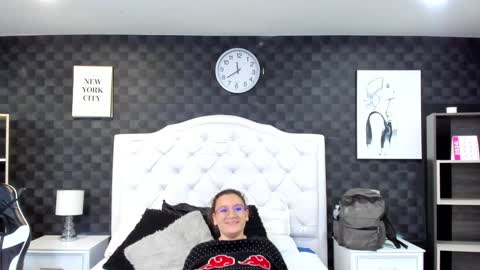 Charles y Elara online show from 12-28-24, 12:24