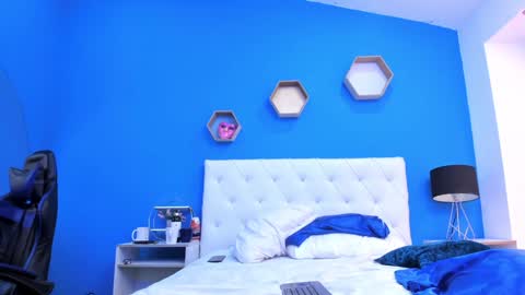 Charles y Elara online show from 01-08-25, 03:08