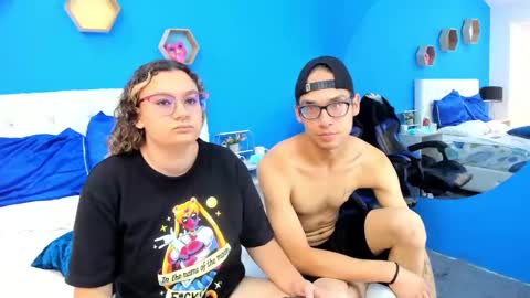 Charles y Elara online show from 01-14-25, 03:11