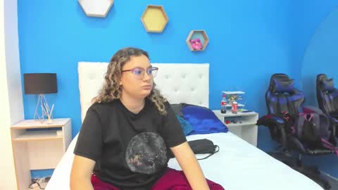 Charles y Elara online show from 01-29-25, 03:12