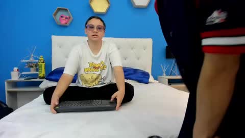 Charles y Elara online show from 03-03-25, 07:28