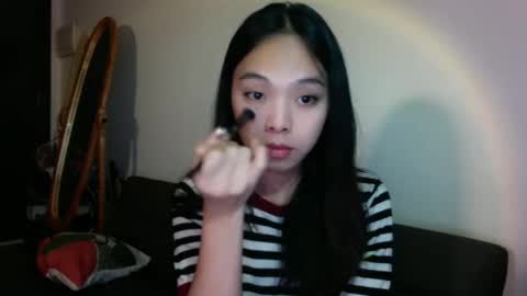 charlette19 online show from 10-22-25, 12:05