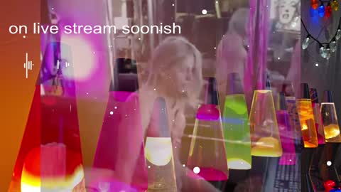 Snapshot of charli_girl chatting on 12-26-24, 10:31 Charli online show from 12-26-24, 10:31