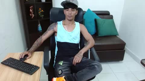 Snapshot of charlie_oconnor chatting on 01-04-25, 04:01 Charlie oconnor online show from 01-04-25, 04:01