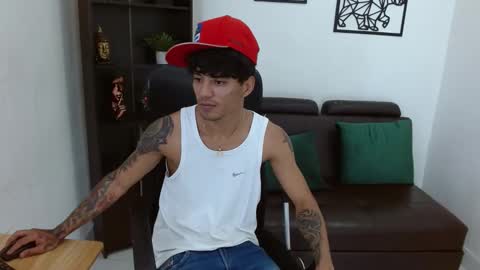 Snapshot of charlie_oconnor chatting on 02-12-25, 04:54 Charlie oconnor online show from 02-12-25, 04:54