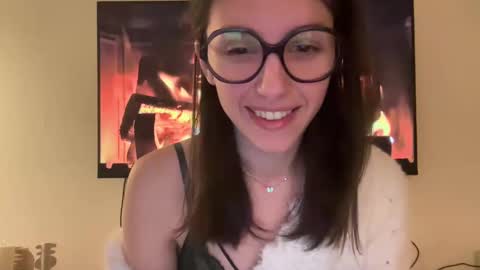 Snapshot of charlieangella chatting on 02-12-25, 07:24 Charlie online show from 02-12-25, 07:24