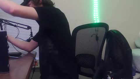 char sexiness online show from 12-22-25, 01:41