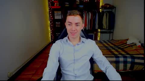 Snapshot of charlieseyer chatting on 02-16-26, 08:43 carlos reyes online show from 02-16-26, 08:43