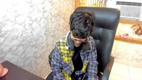 Charlie online show from 10-21-25, 01:01