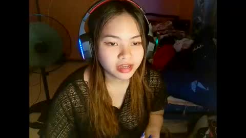 Sweetieeche online show from 12-20-25, 12:45