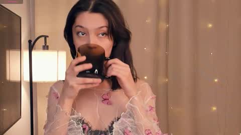 Yumi online show from 02-17-26, 08:15