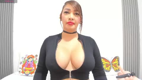 Snapshot of charlize_aniston2 chatting on 06-15-26, 09:28 Charlize online show from 06-15-26, 09:28
