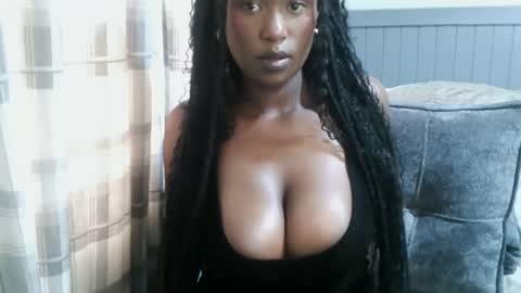 Snapshot of charllette chatting on 06-16-26, 08:17 charllette online show from 06-16-26, 08:17