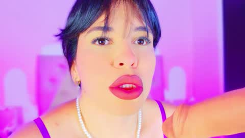 Charloott Evans online show from 10-07-25, 07:22