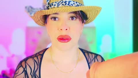 Charloott Evans online show from 10-26-25, 10:36