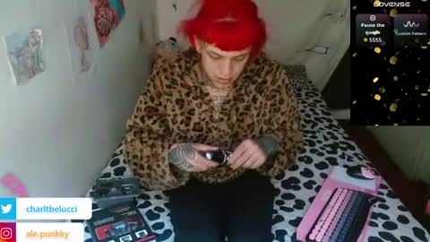 Snapshot of charlotbelucci_ chatting on 06-26-26, 11:47 Ale punky online show from 06-26-26, 11:47