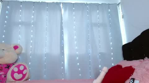 Snapshot of charlothe_wright chatting on 05-31-26, 05:09 charlothe_wright online show from 05-31-26, 05:09