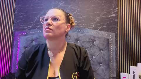 charlotte online show from 11-20-25, 11:10